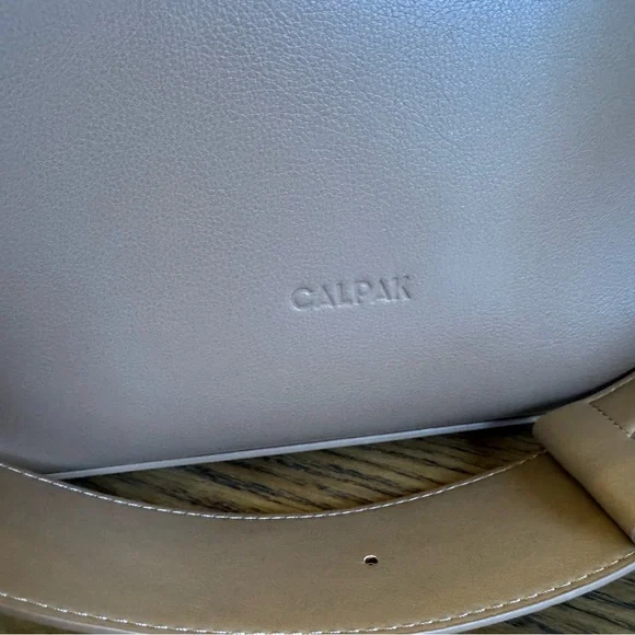 Calpak Haven 16" Laptop Tote Bag in Toffee Career Purse - Picture 9 of 16